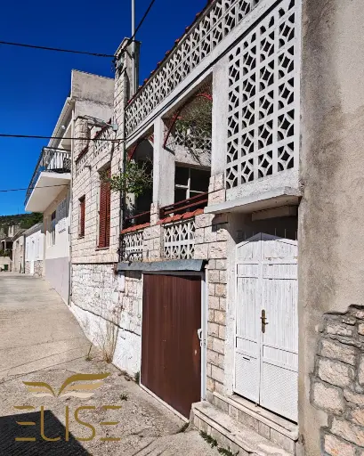 HOUSE WITH SEAVIEW - 190m² ON REQUEST