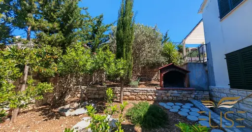 STONE SEASIDE RESIDENCE IN NOVA BAY- AUTHENTIC MEDITERRANEAN LIVING ON WESTERN KORČULA- PRICE ON OFFER