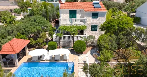 STONE SEASIDE RESIDENCE IN NOVA BAY- AUTHENTIC MEDITERRANEAN LIVING ON WESTERN KORČULA- PRICE ON OFFER