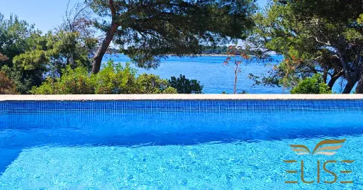 STONE SEASIDE RESIDENCE IN NOVA BAY- AUTHENTIC MEDITERRANEAN LIVING ON WESTERN KORČULA- PRICE ON OFFER